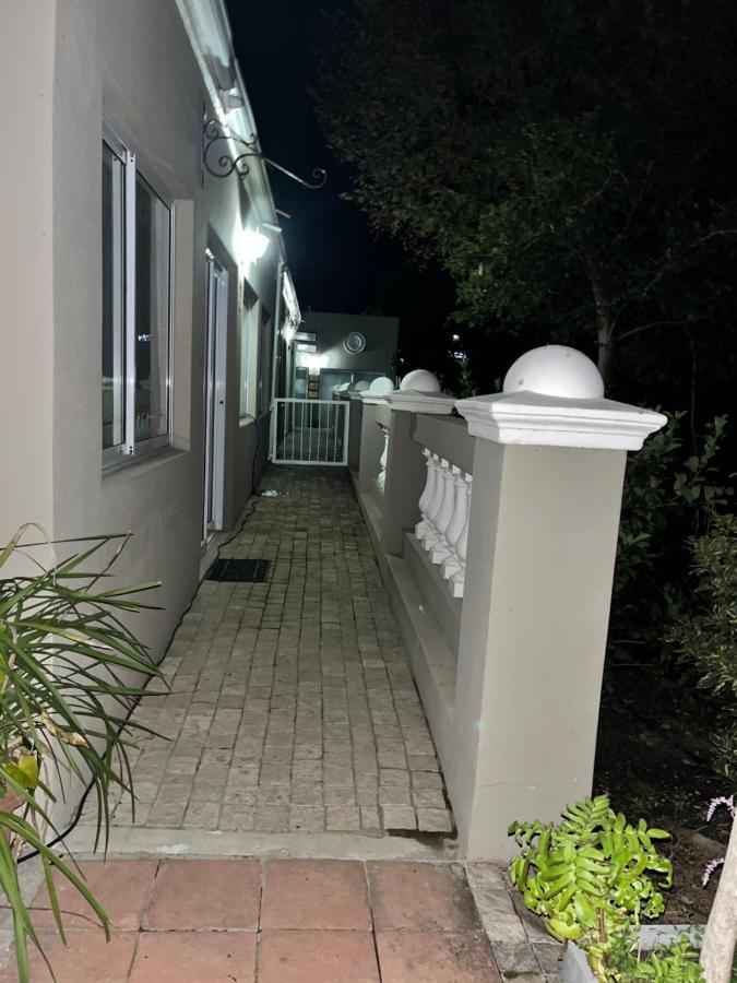 Somerset West Garden Apartments 1 Dış mekan fotoğraf