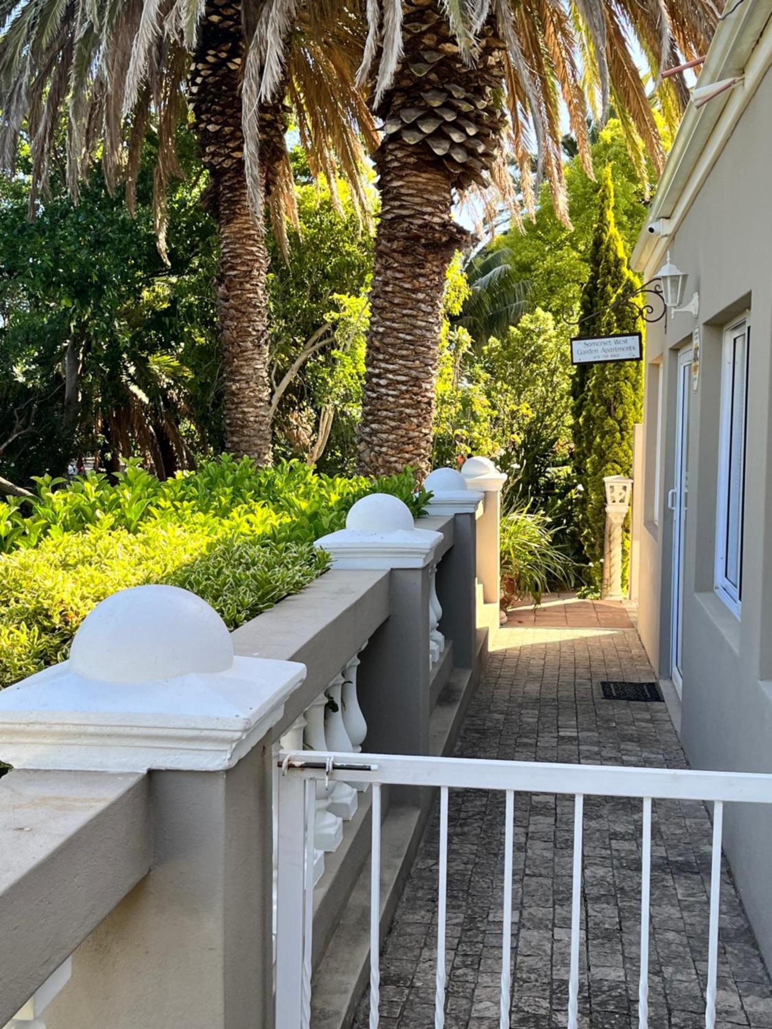 Somerset West Garden Apartments 1 Dış mekan fotoğraf
